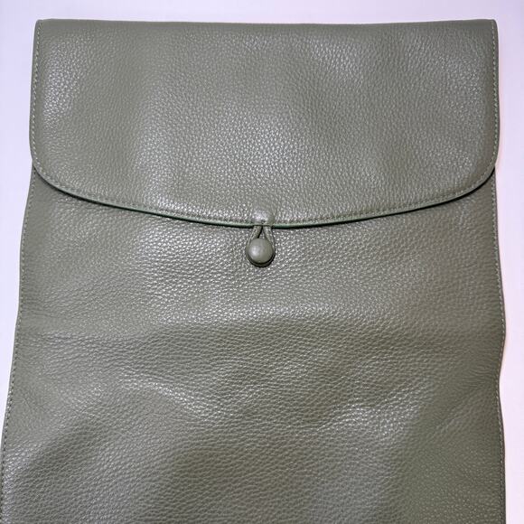 Vera Bradley Large Envelope Tech Sleeve Bronze Green in Leather - Picture 2 of 5